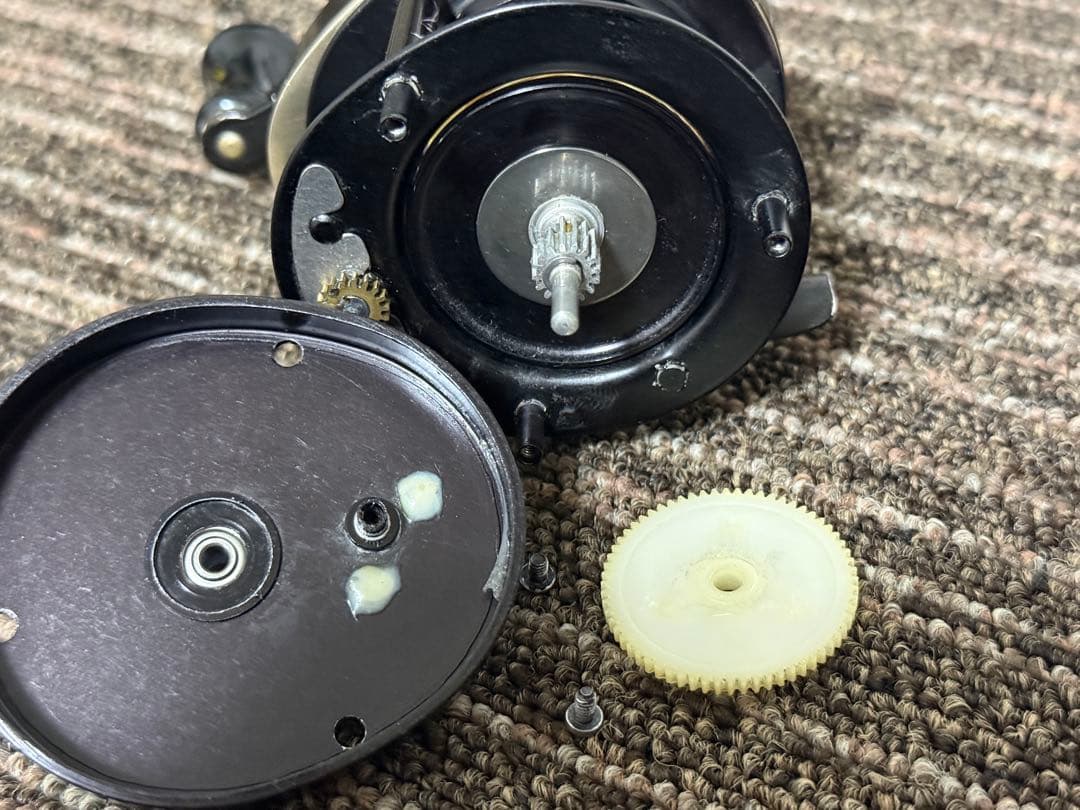 Shakespeare Sigma Pflueger パーツ使用 2600