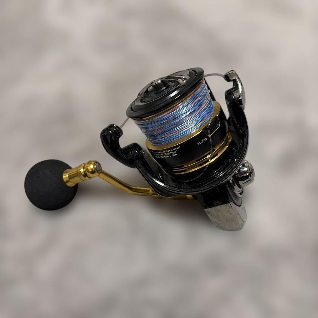 DAIWA LEGALIS LT 6000D-H スピニングリール 黒/金