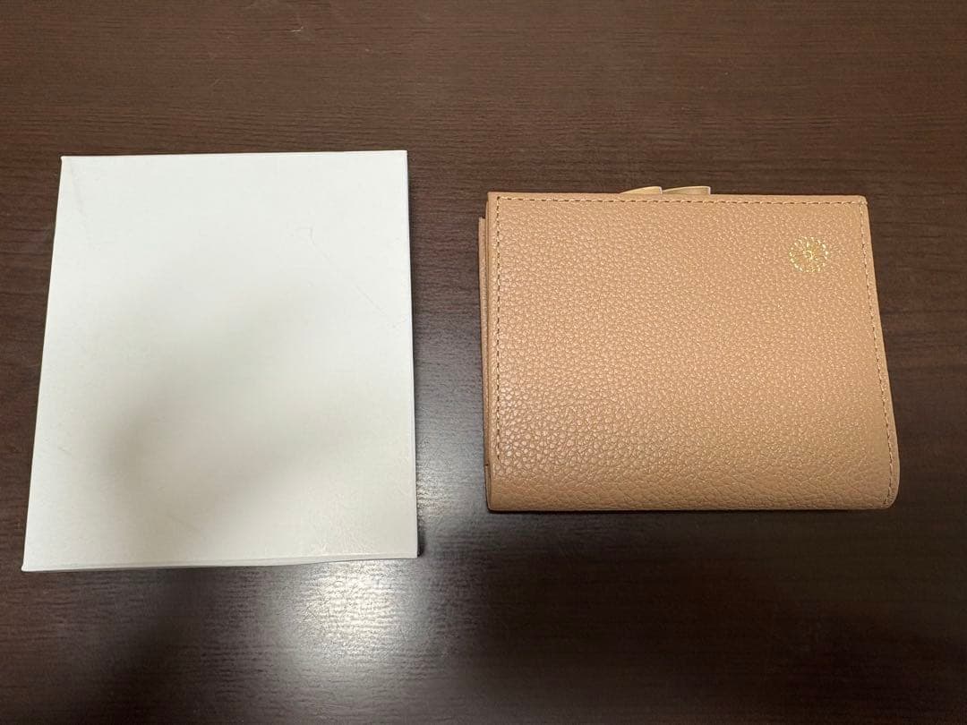 皇居　ベージュ 二つ折り財布