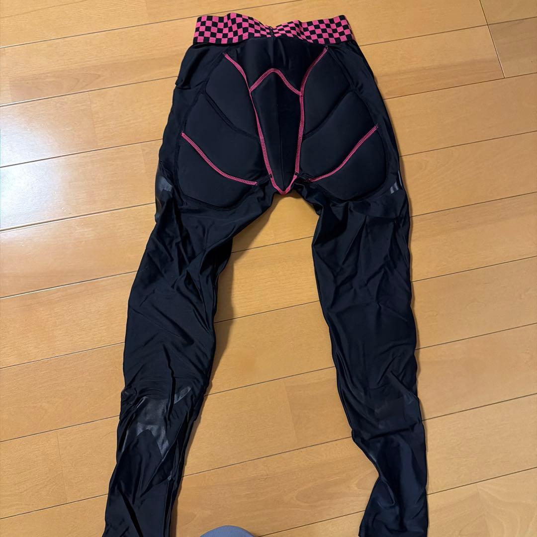 上下セット　超美品　スノーボードウェアー　ビラボン　レディース