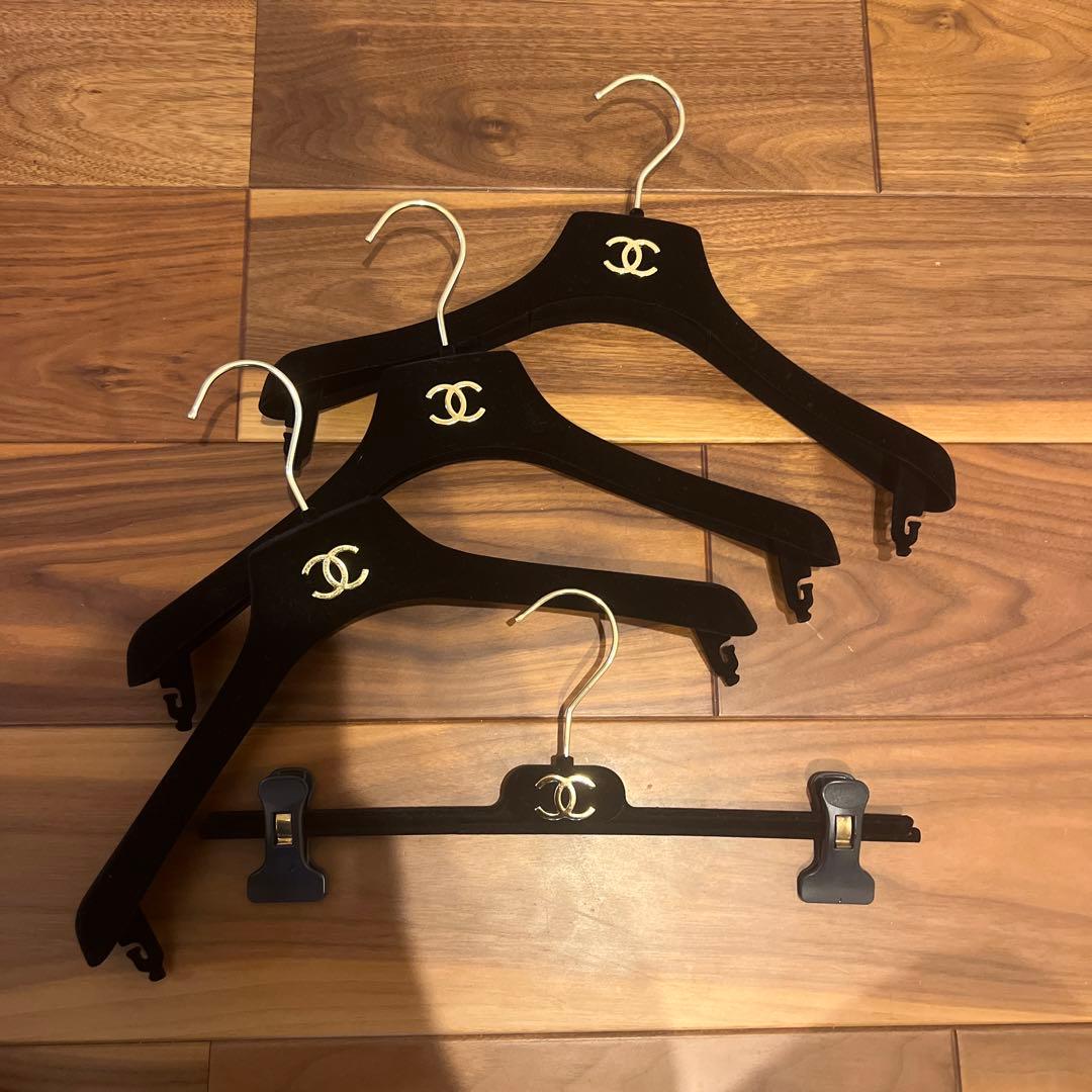 CHANEL ハンガー　4本セット