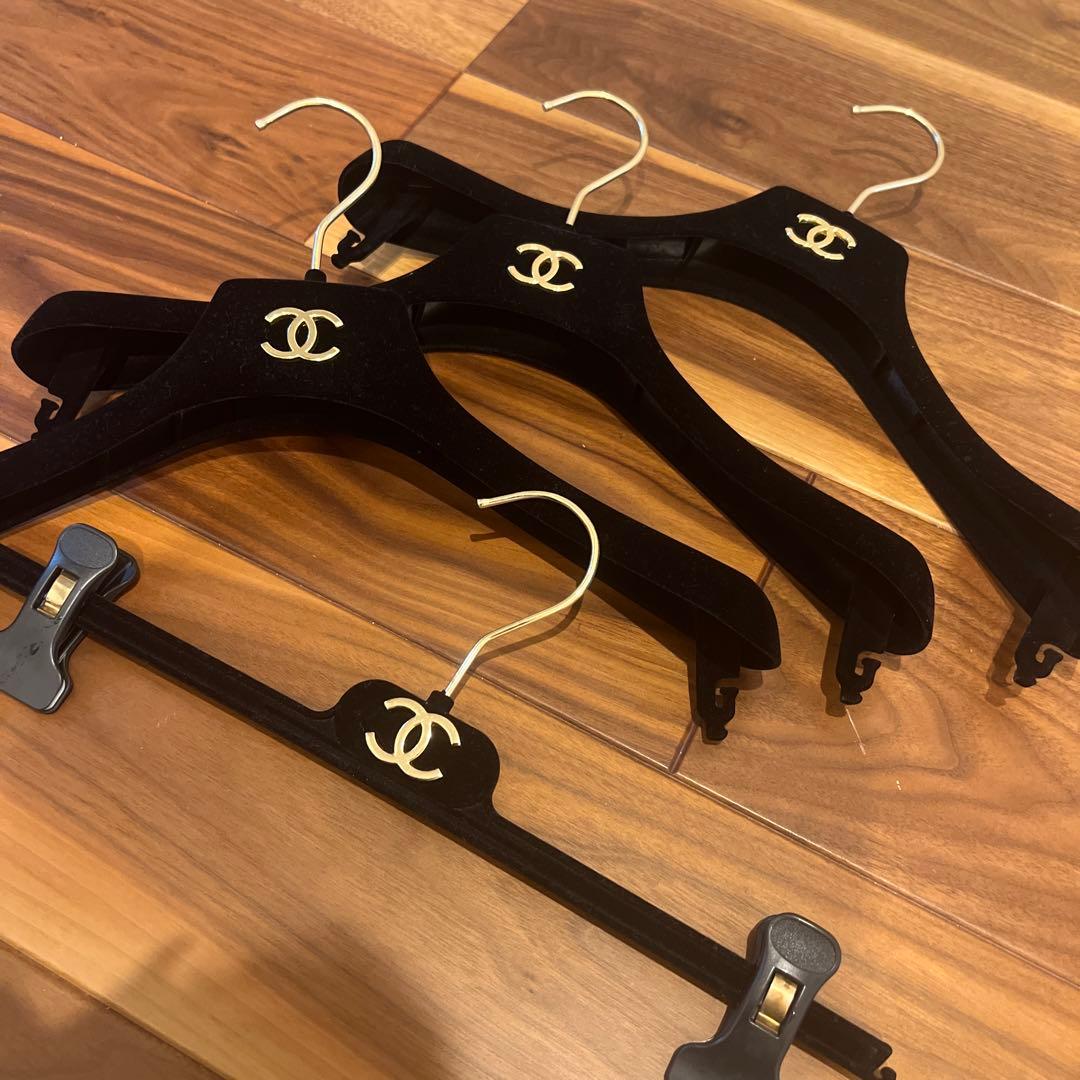 CHANEL ハンガー　4本セット