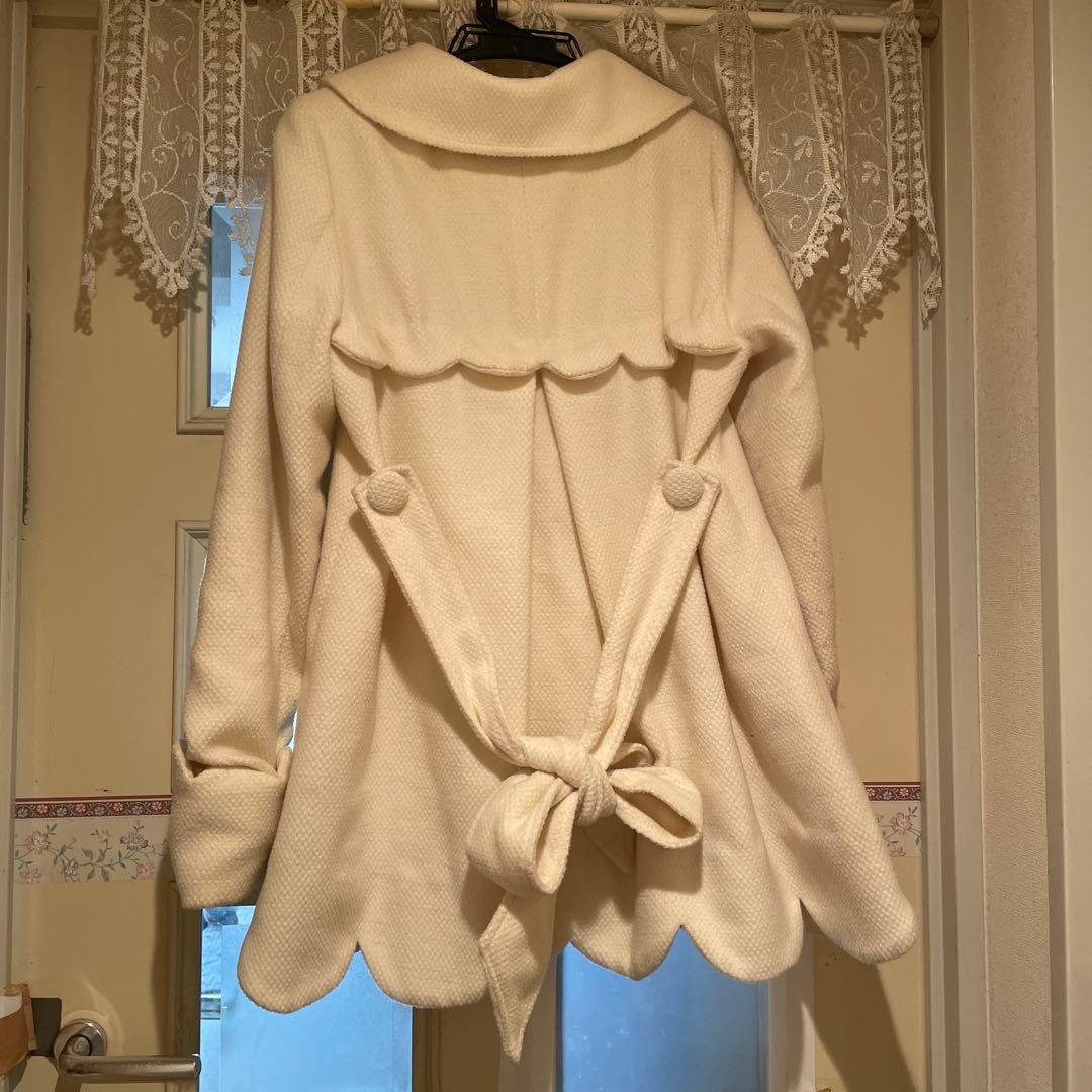 BABY Katie Lydieコート 白