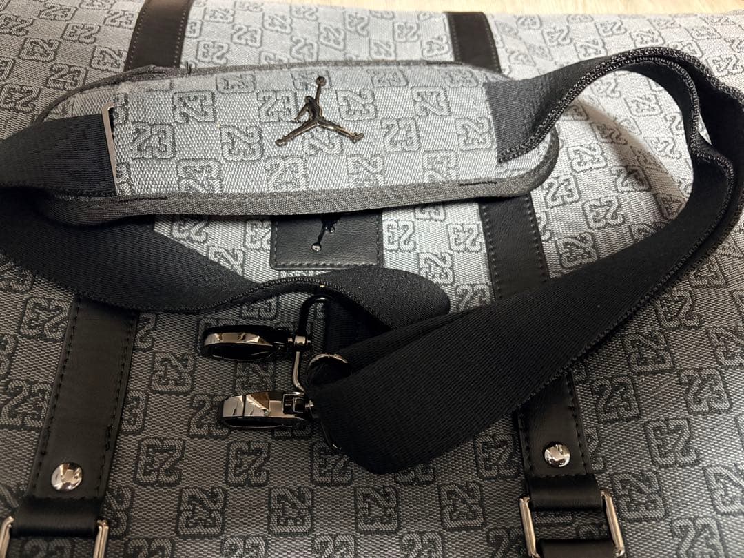 Jordan ジョーダン　モノグラムダッフルバック　(30L)