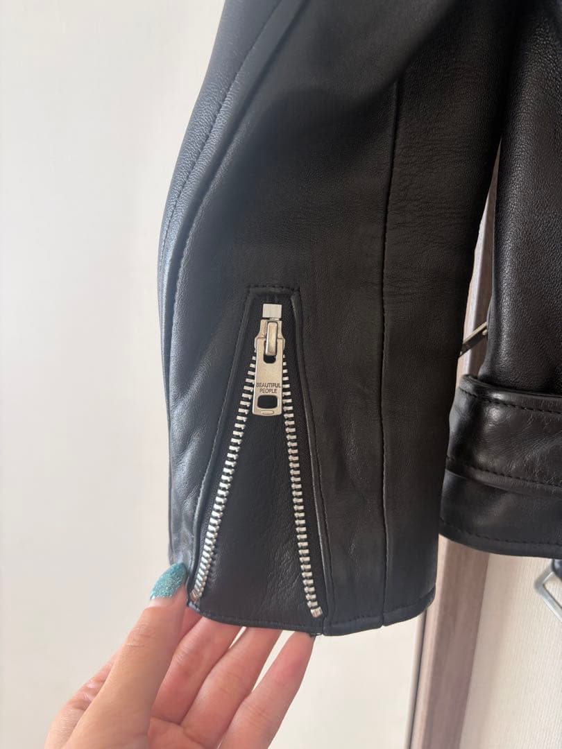 【beautiful people 】ブラックレザーライダースジャケット