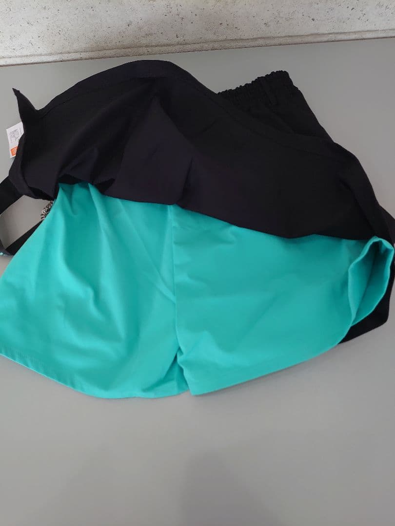 M 初音ミク×シナモロール スカパン 黒/ターコイズ 01