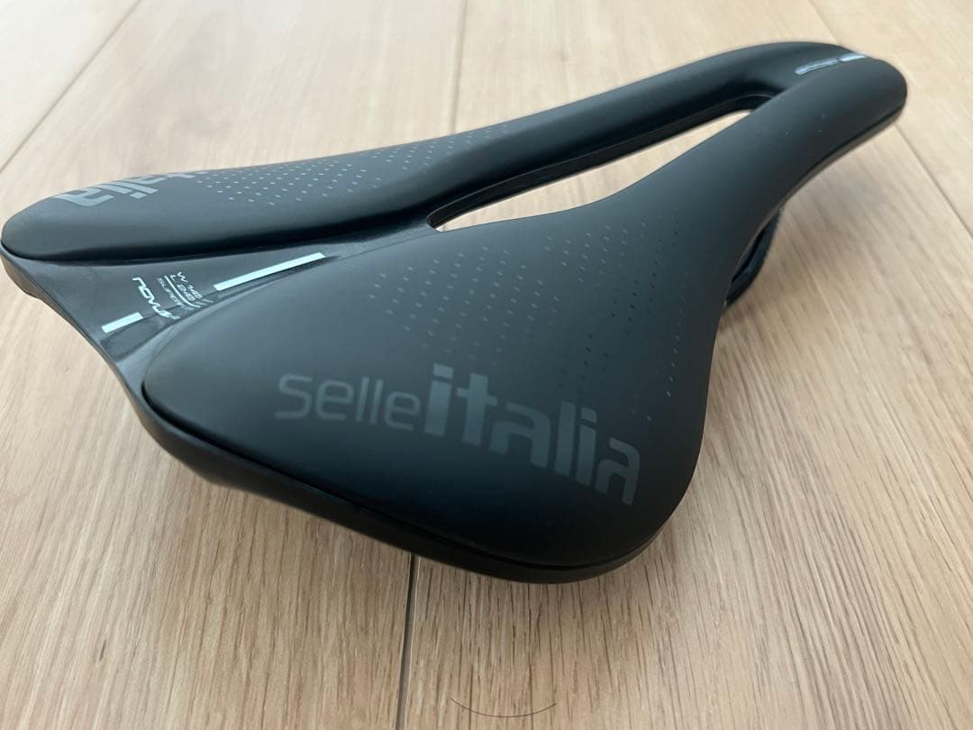 Selle Italia NOVUS BOOST EVO TM スーパーフロー