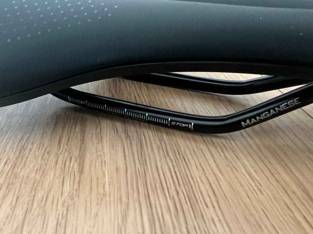 Selle Italia NOVUS BOOST EVO TM スーパーフロー