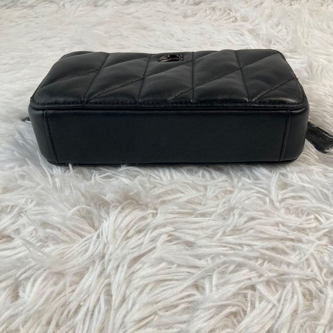 極美品　現行　コーチ　ショルダーバッグ　キラ クロスボディ・ピロー キルティング