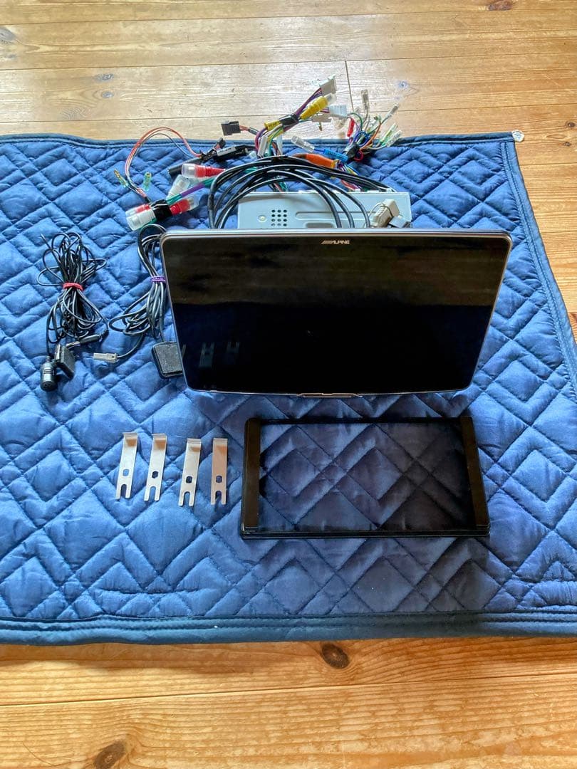 アルパイン　DAF11Z ディスプレイオーディオ