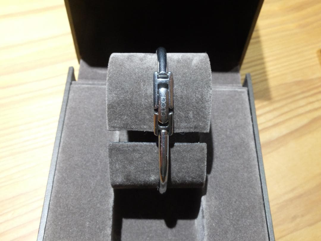 GUCCI 1900L　バングルウォッチ
