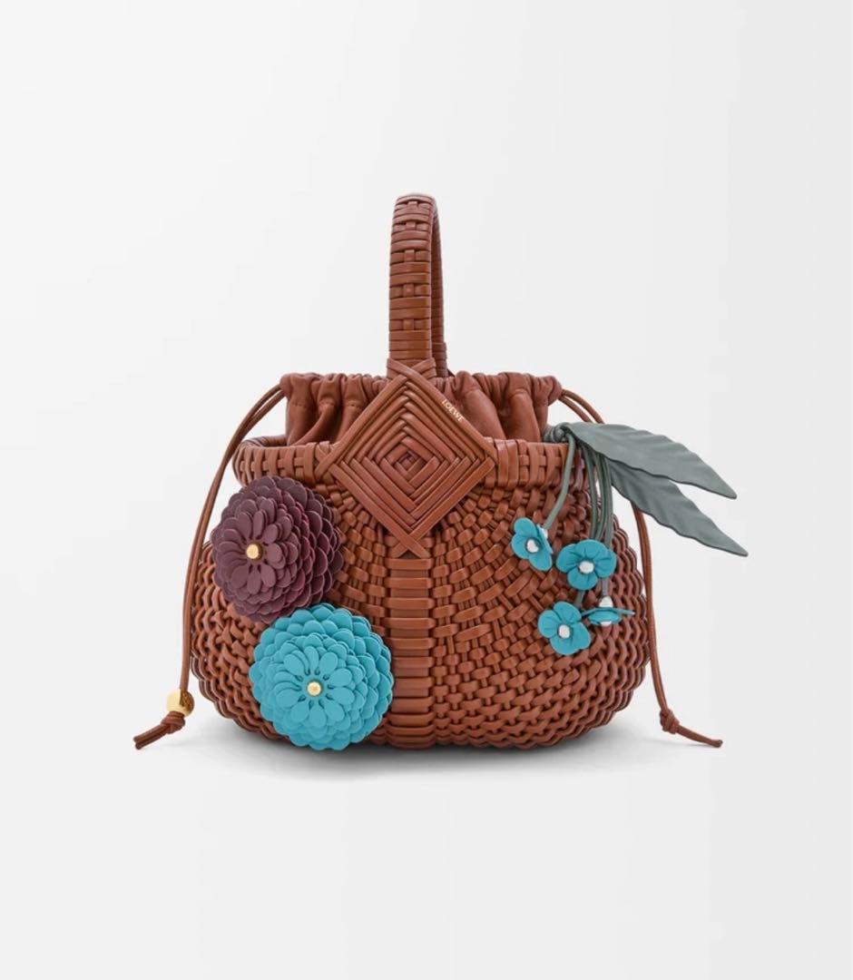 最終値下げ　ロエベ ストロベリー フラワーチャーム　青