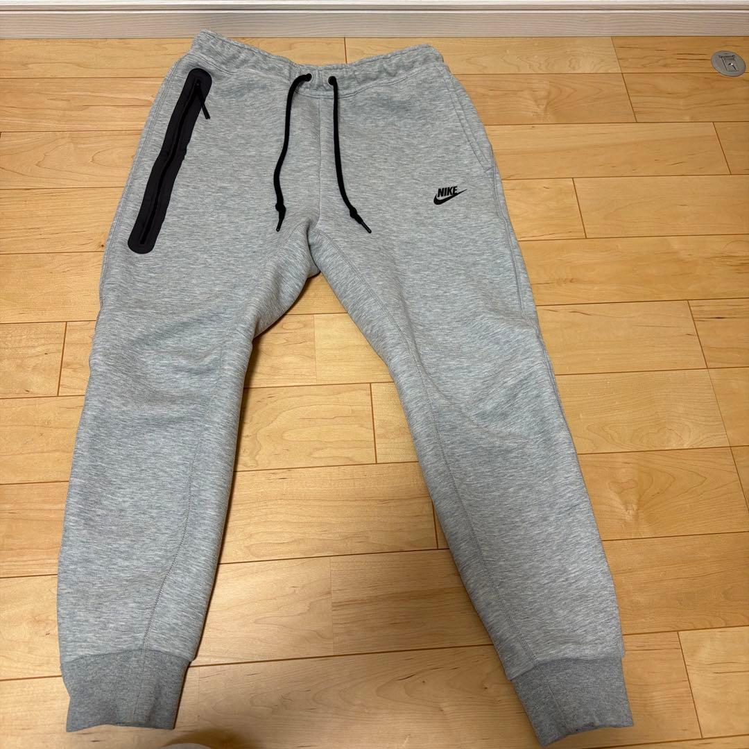 NIKE テックフリース