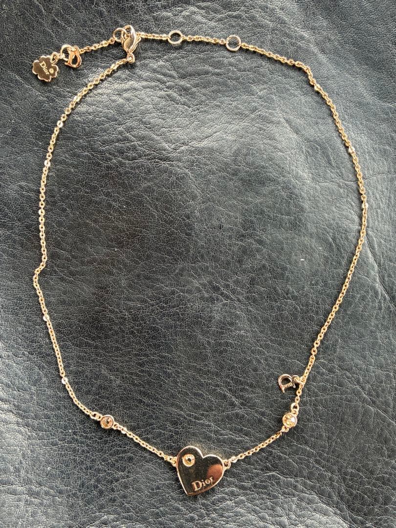 Dior ハート型チャーム ネックレス