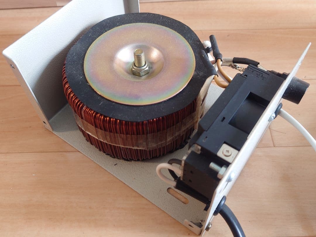 300W　トロイダルコア　ACノイズフィルター付きアイソレーション電源トランス