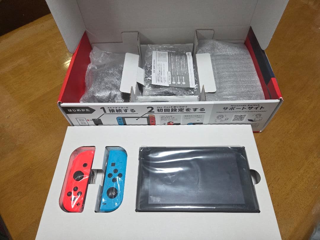 Switch　本体　(青ジョイコンのみ使用不可)