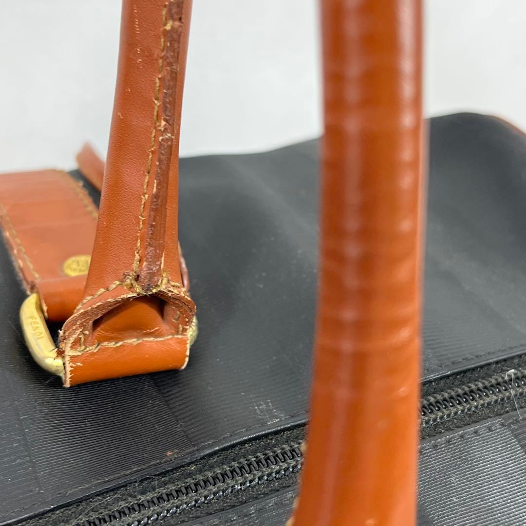 FENDI 　フェンデイ　ボストンバッグ 大容量 ブラック・ブラウン