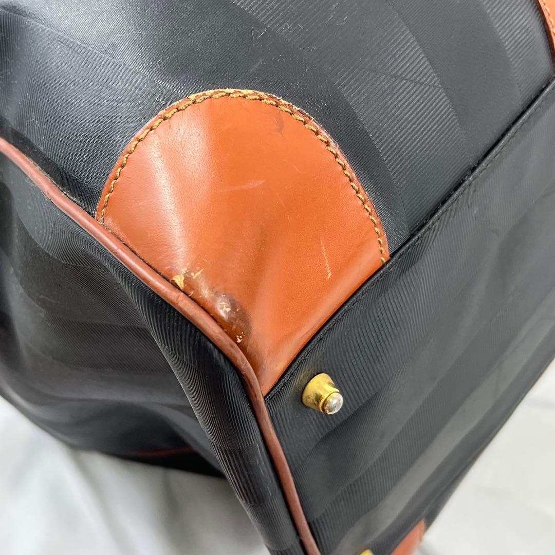 FENDI 　フェンデイ　ボストンバッグ 大容量 ブラック・ブラウン