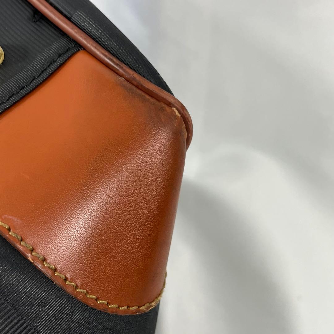 FENDI 　フェンデイ　ボストンバッグ 大容量 ブラック・ブラウン