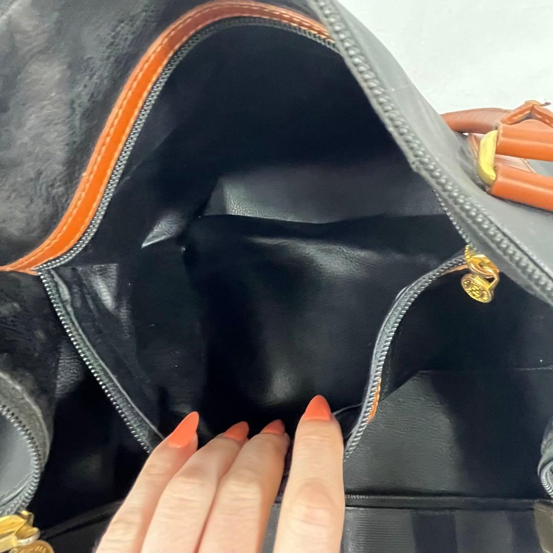 FENDI 　フェンデイ　ボストンバッグ 大容量 ブラック・ブラウン