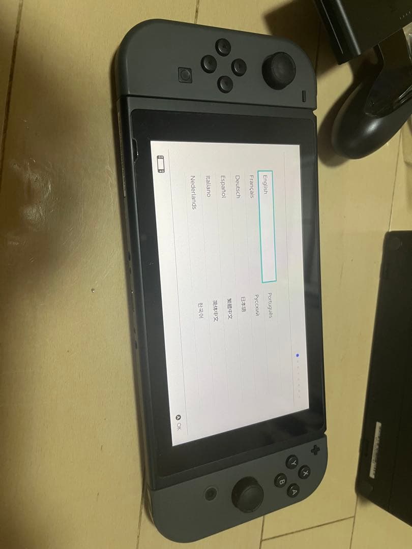 y*i様 Nintendo Switch ブラック　+おまけ
