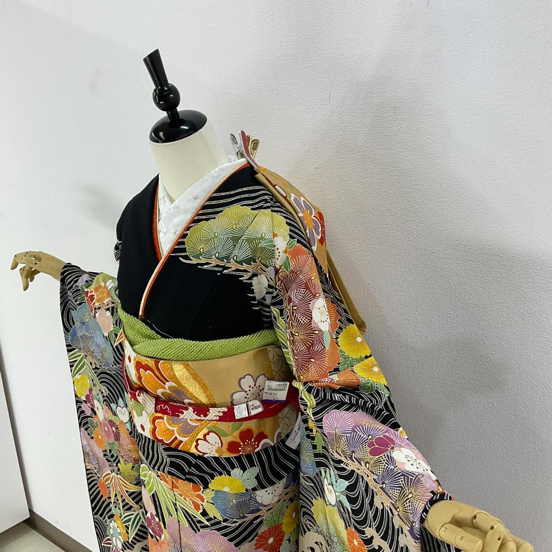 正絹お振袖　新品未仕立て品　サイズ自由　黒　本格友禅　お仕立て付き