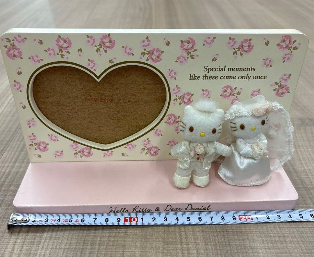 ハローキティ&ダニエル　ウェディング　ハートフォトフレーム　ウエルカムボード
