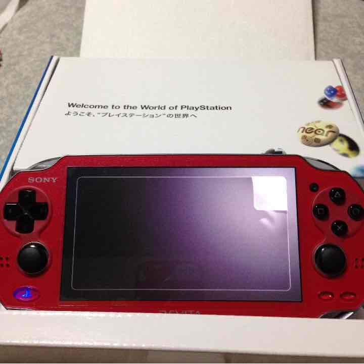 値下げ交渉あり旧型psvitaレッド8gb同梱