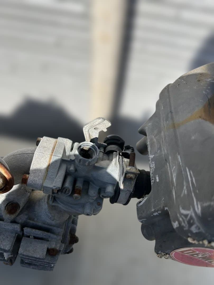 スーパーカブ50エンジン空冷式エンジン 3ピンコネクタ付き　キャブ付き