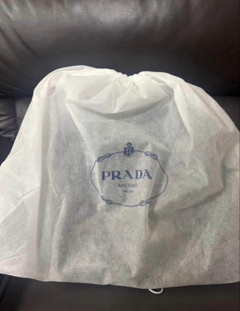 【正規品】PRADA ナイロンメッセンジャーショルダーバッグ　ユニセックス