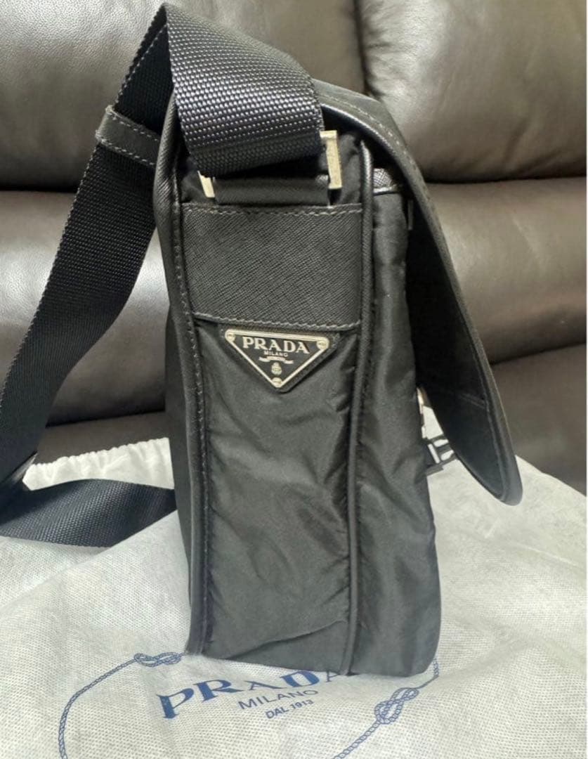【正規品】PRADA ナイロンメッセンジャーショルダーバッグ　ユニセックス