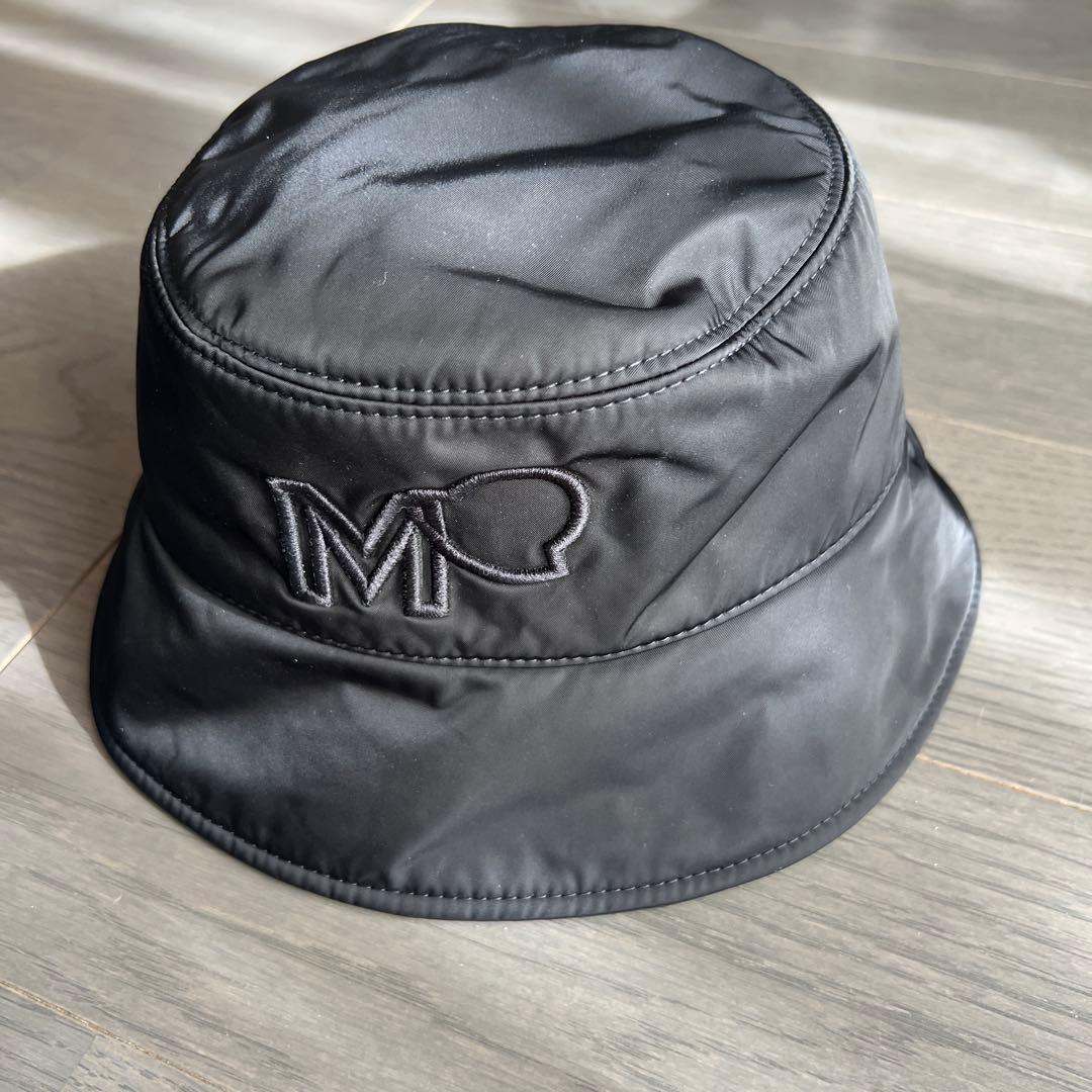 モンクレール　ナイロン バケットハット Mロゴ刺繍