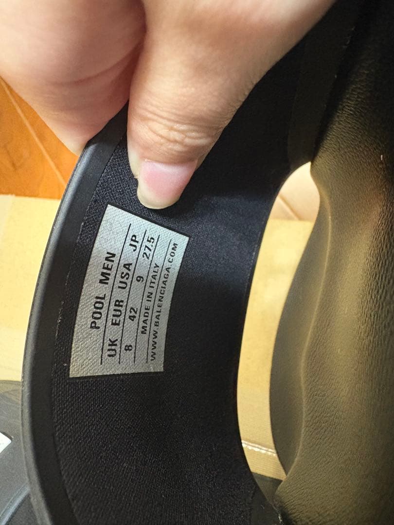 ほぼ新品(綺麗です)BALENCIAGA ブラック サンダル