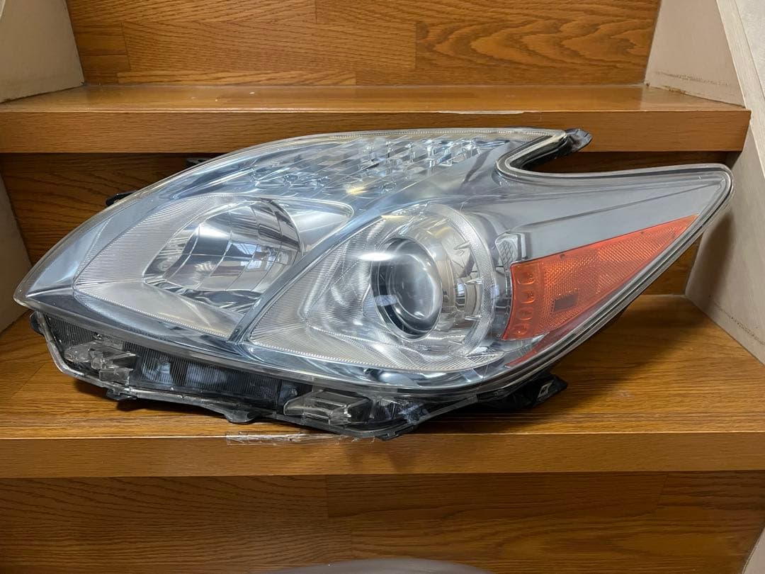い*わ様 リペア済 USプリウス 本物 USヘッドライト ハロゲン zvw30