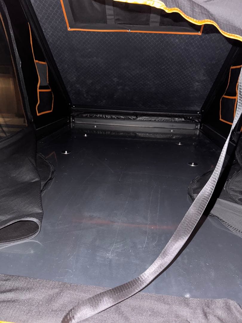 ルーフテント グレー/ブラック 210cm x 132cm