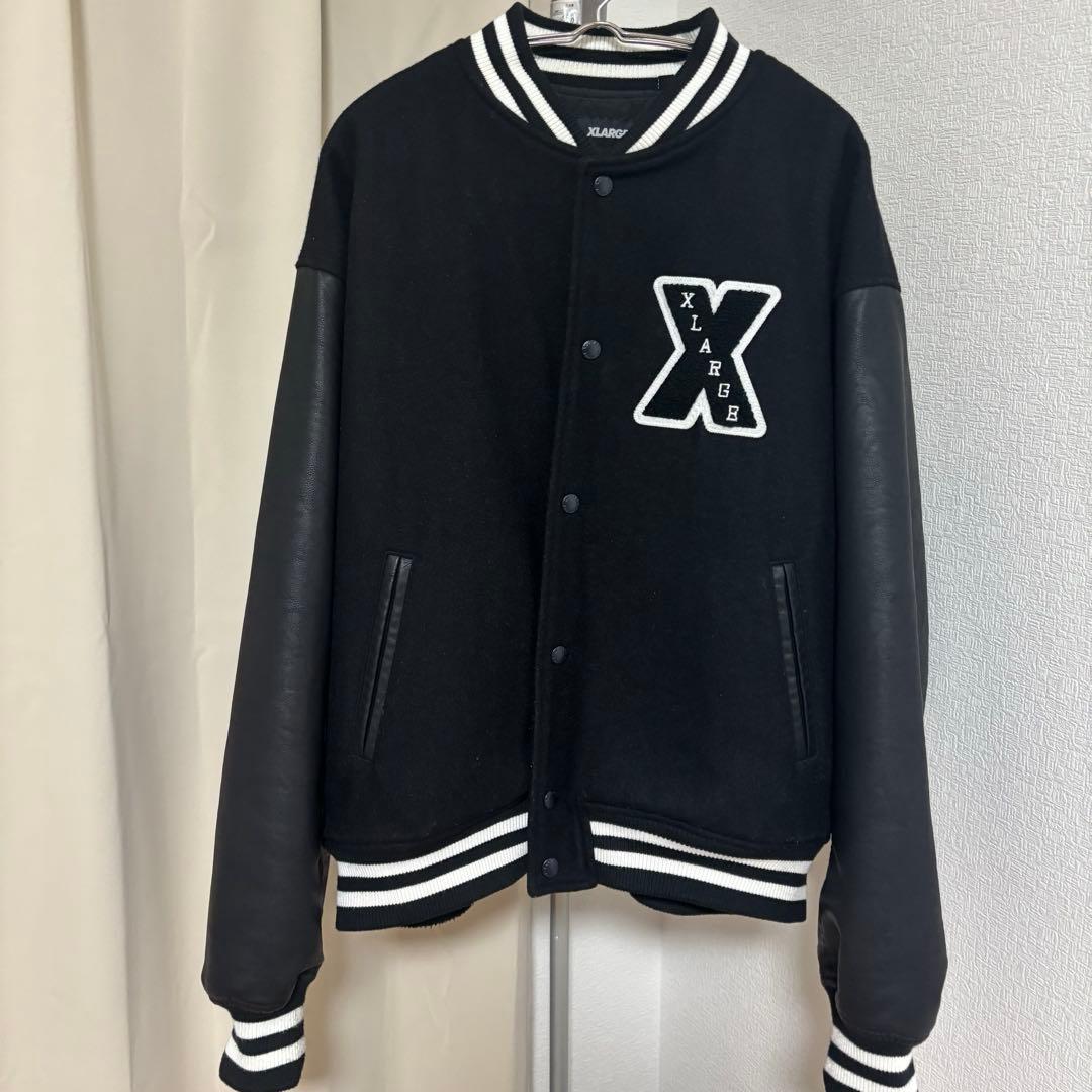 XLARGE ブラック スタジャン ゴリラ刺繍