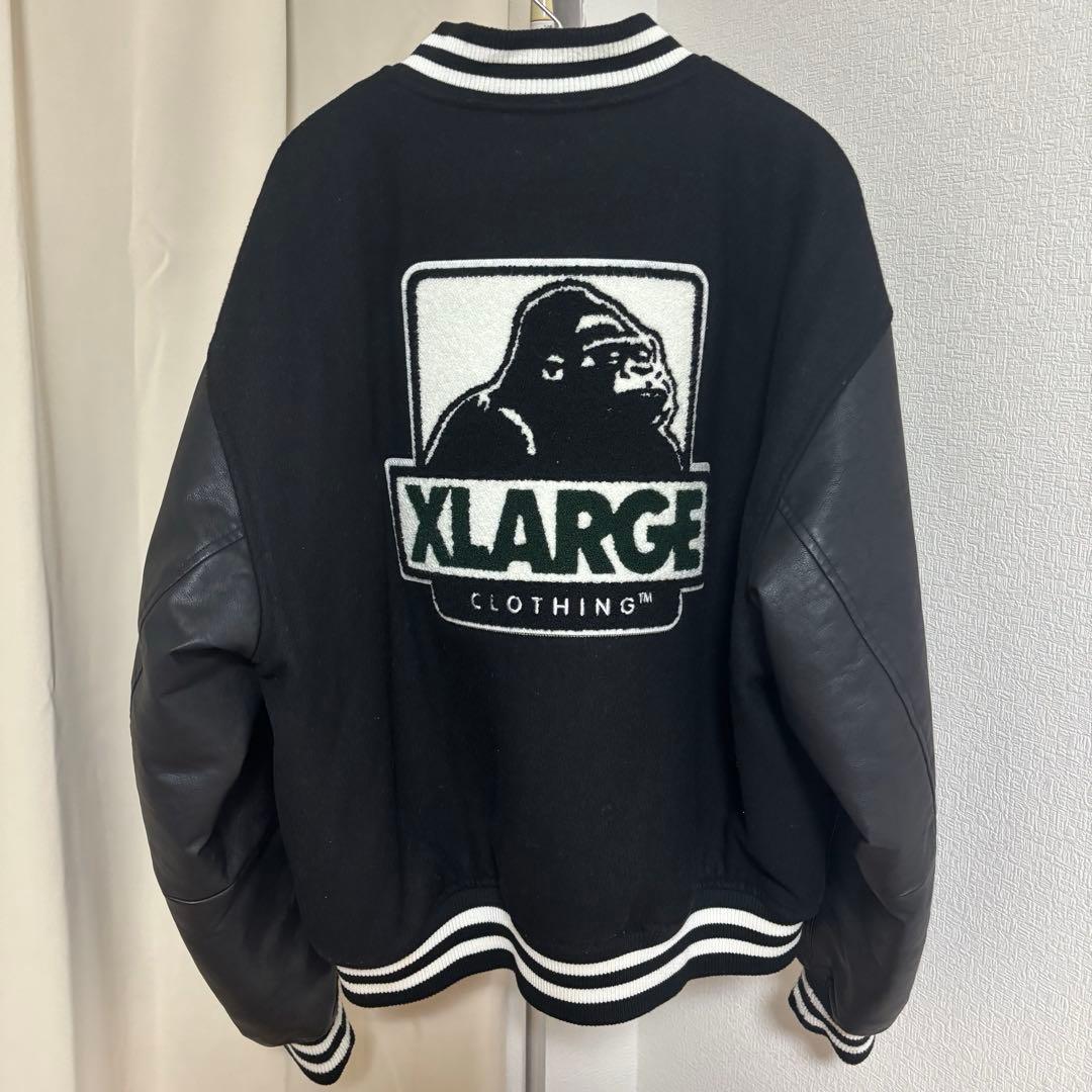 XLARGE ブラック スタジャン ゴリラ刺繍