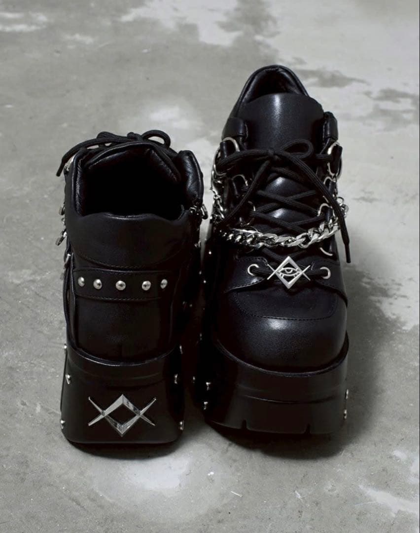 REFLEM【レフレム】 ニューボンテージデザインプラットフォームシューズ