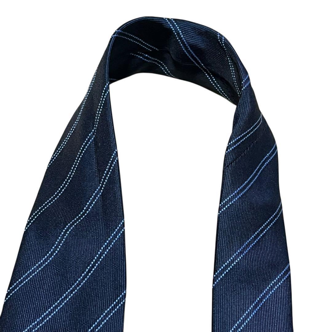 HERMES エルメス　高級ネクタイ　ネイビー　紺　織柄ストライプ　剣裏H柄
