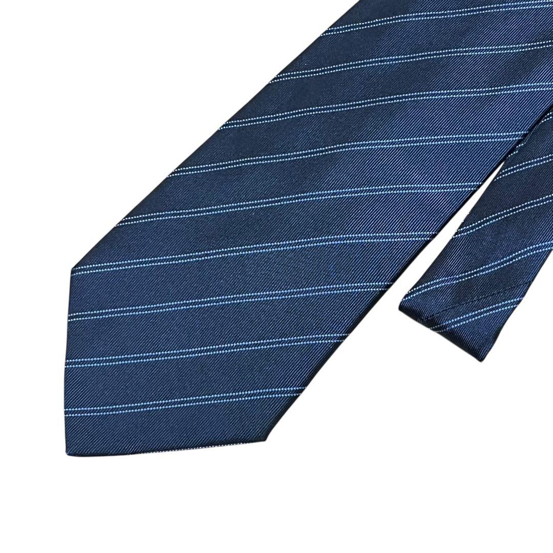 HERMES エルメス　高級ネクタイ　ネイビー　紺　織柄ストライプ　剣裏H柄