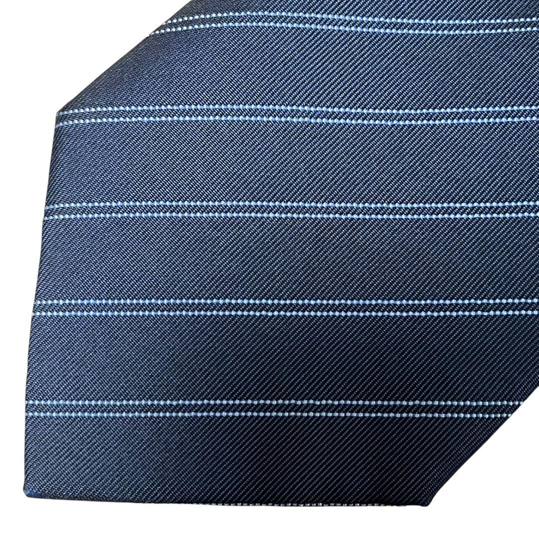 HERMES エルメス　高級ネクタイ　ネイビー　紺　織柄ストライプ　剣裏H柄