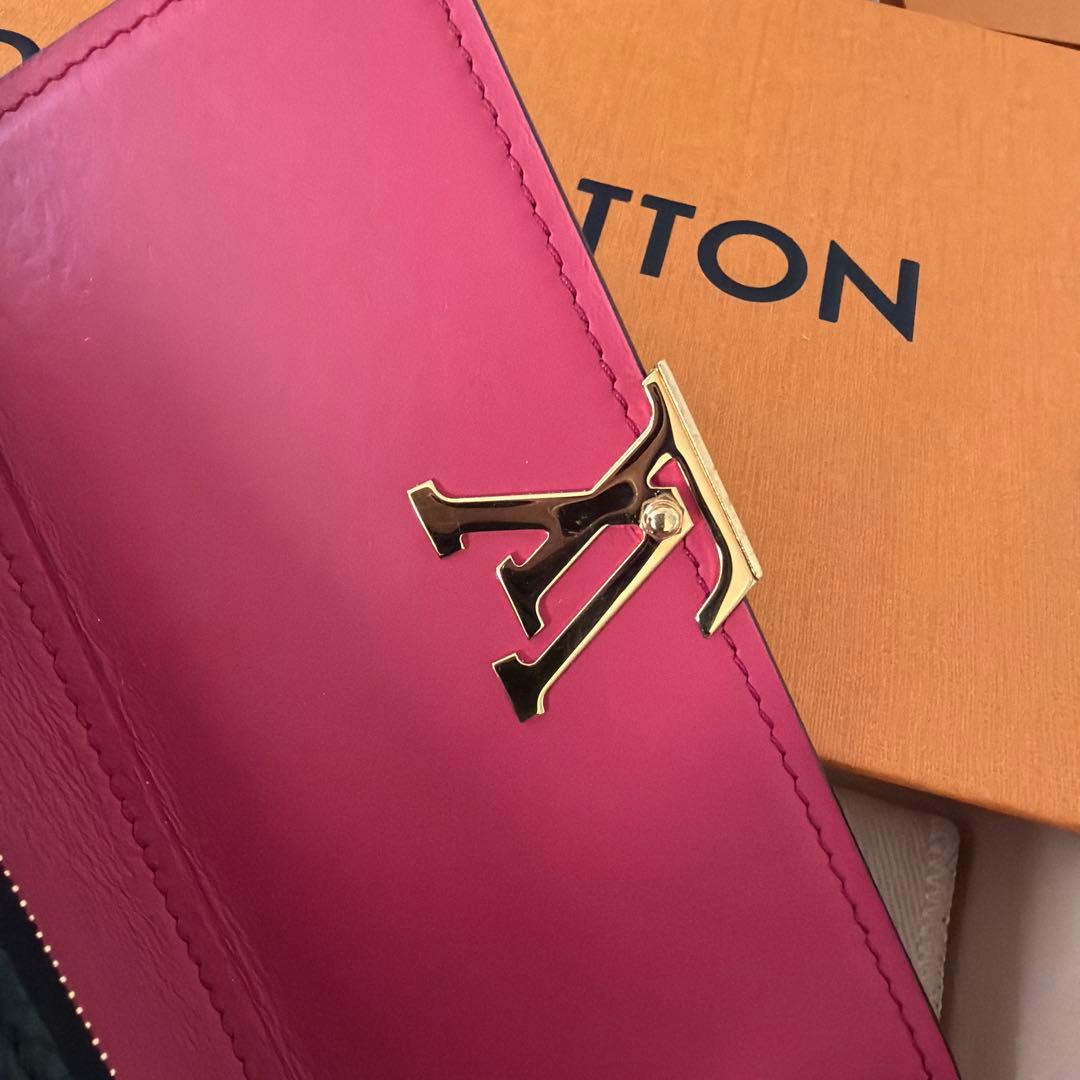 Louis Vuitton ポルトフォイユ・カプシーヌ コンパクト M62157