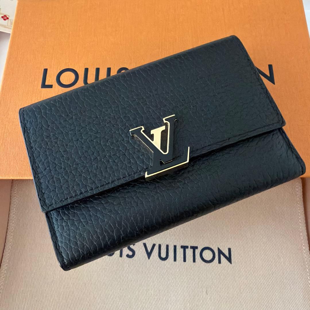 Louis Vuitton ポルトフォイユ・カプシーヌ コンパクト M62157