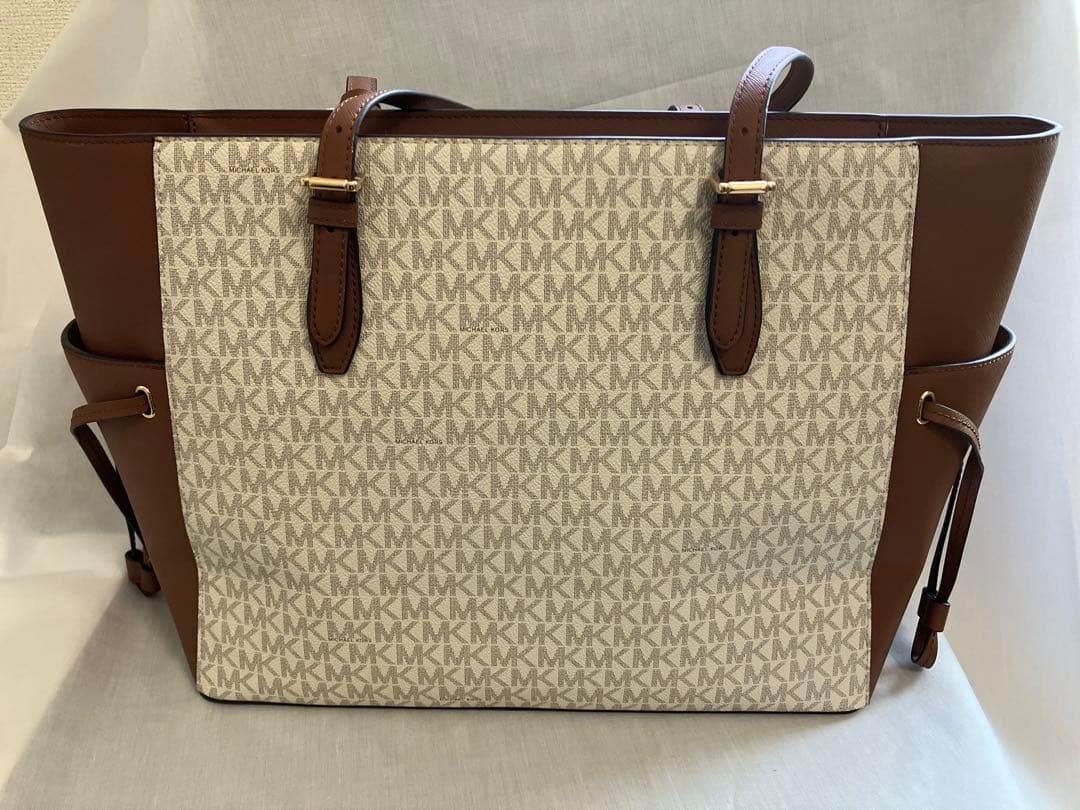Michael Kors MKロゴトートバッグ