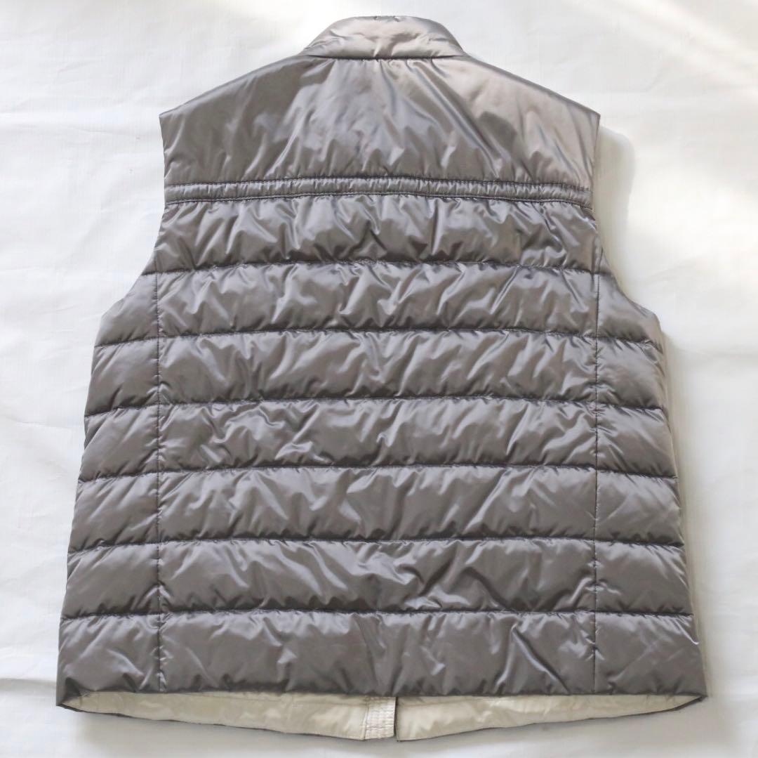 美品 PRADA プラダ ダウンベスト 三角プレート ベージュ グレー