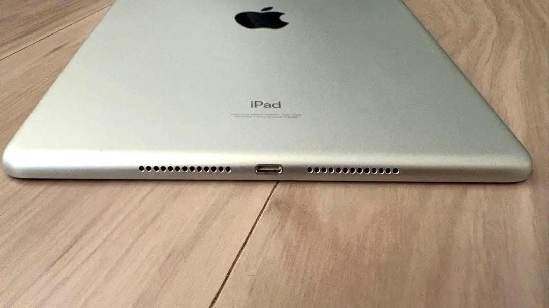 【かなり美品】iPad 第9世代　10.9インチ シルバー 本体