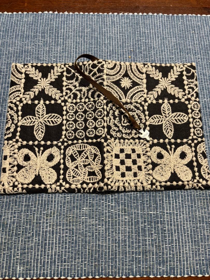 ミナペルホネンブックカバー　forest tile