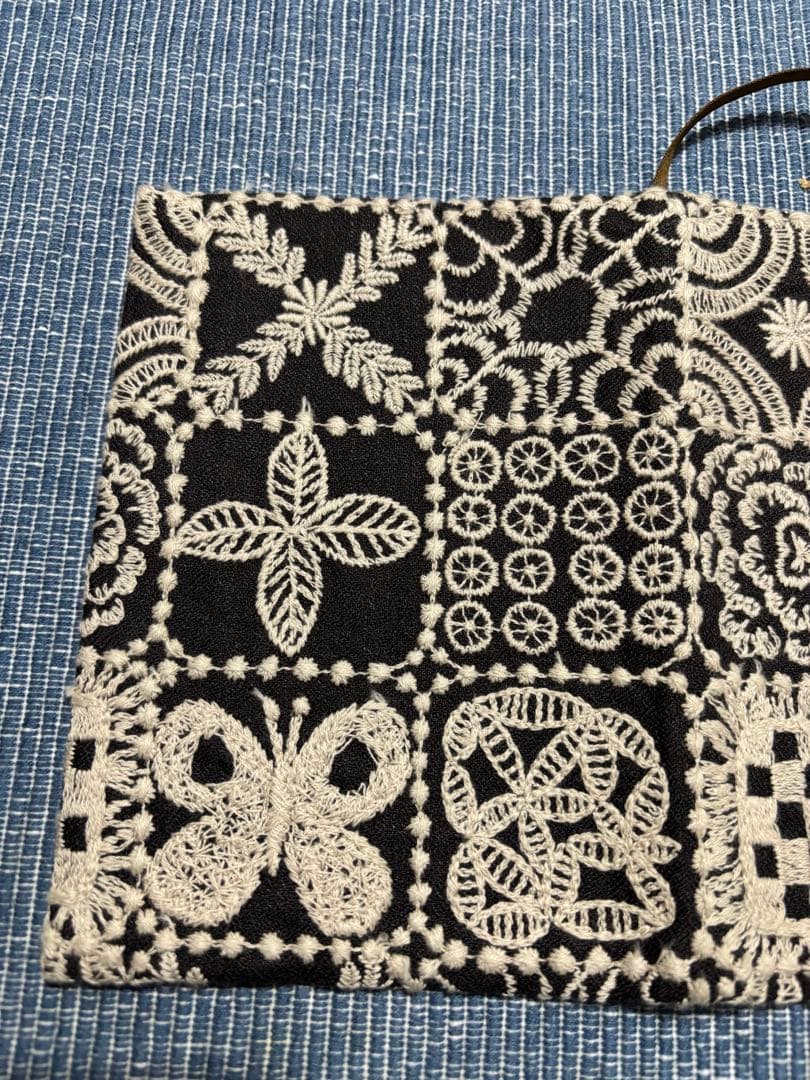 ミナペルホネンブックカバー　forest tile