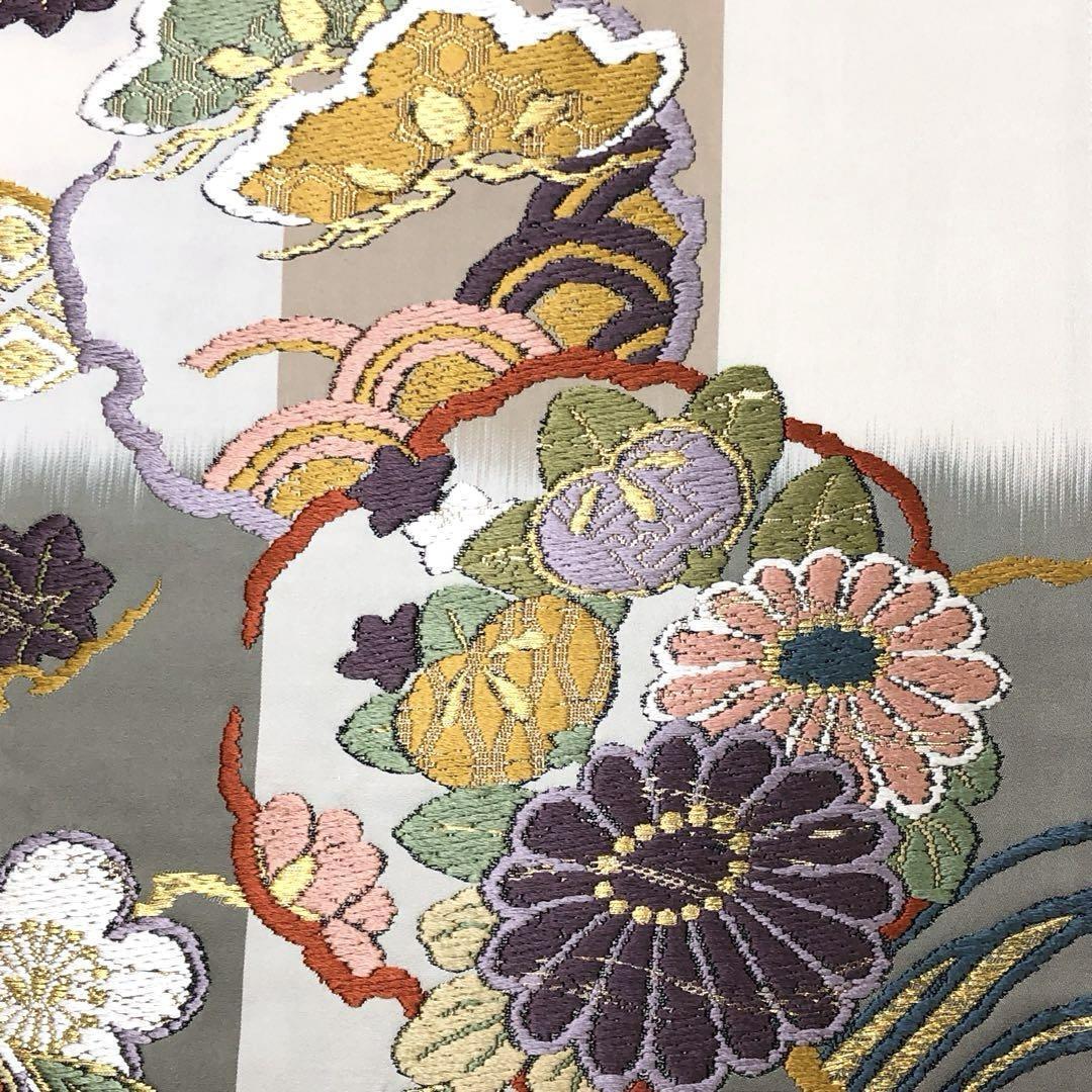 ☆ 袋帯 唐織 雪輪に花柄模様 松 乳白色 金糸 O-4832