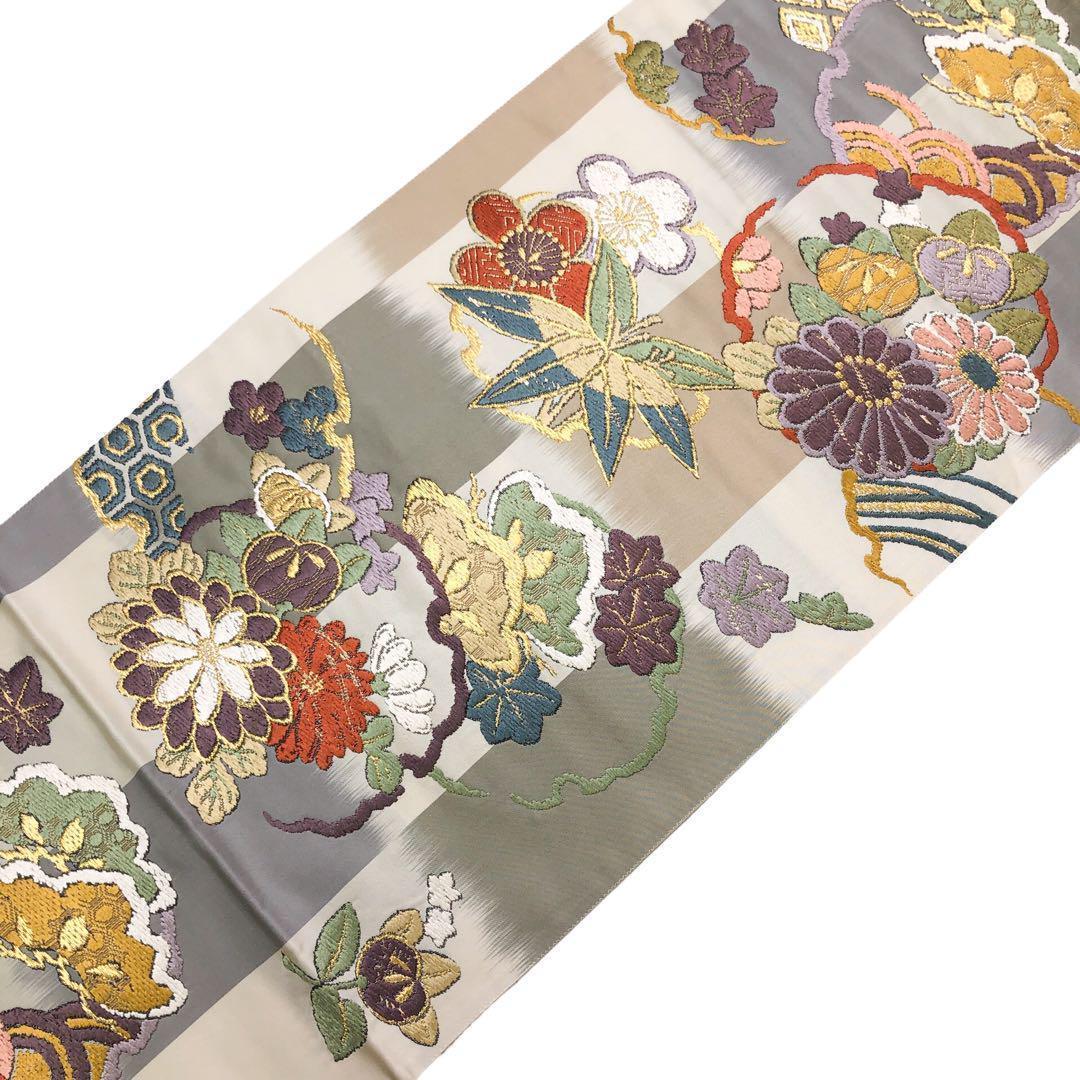 ☆ 袋帯 唐織 雪輪に花柄模様 松 乳白色 金糸 O-4832